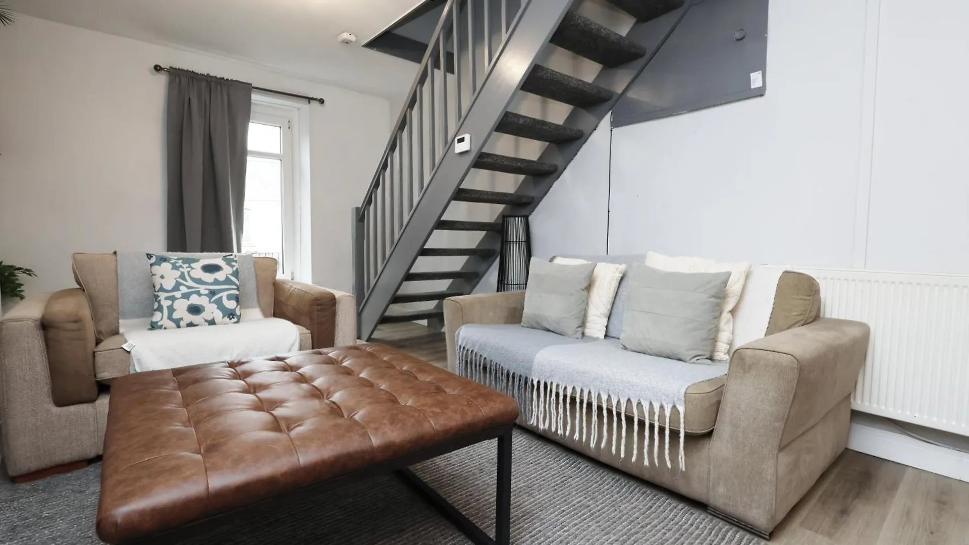 City, Sleeps 5, Tv Every Room Swansea 0*,  United Kingdom