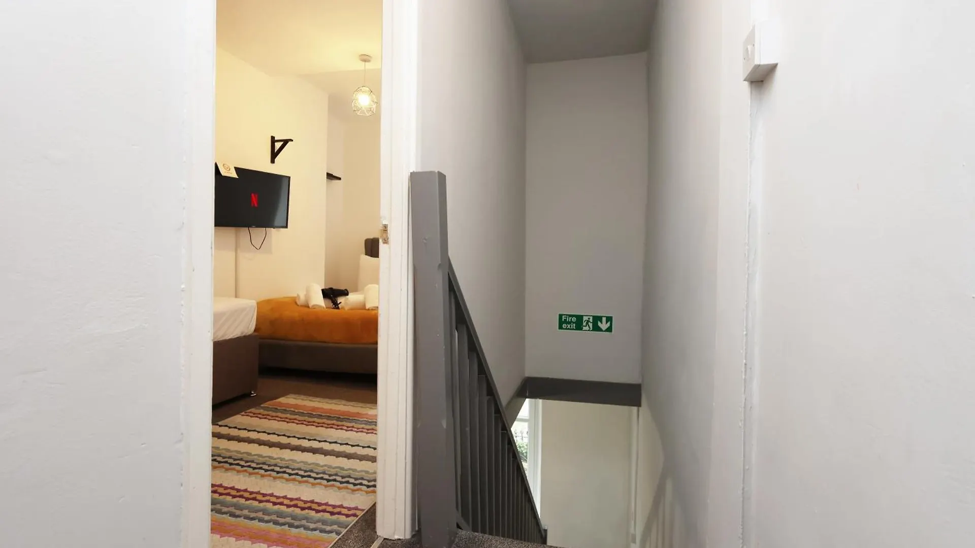 City, Sleeps 5, Tv Every Room Swansea United Kingdom