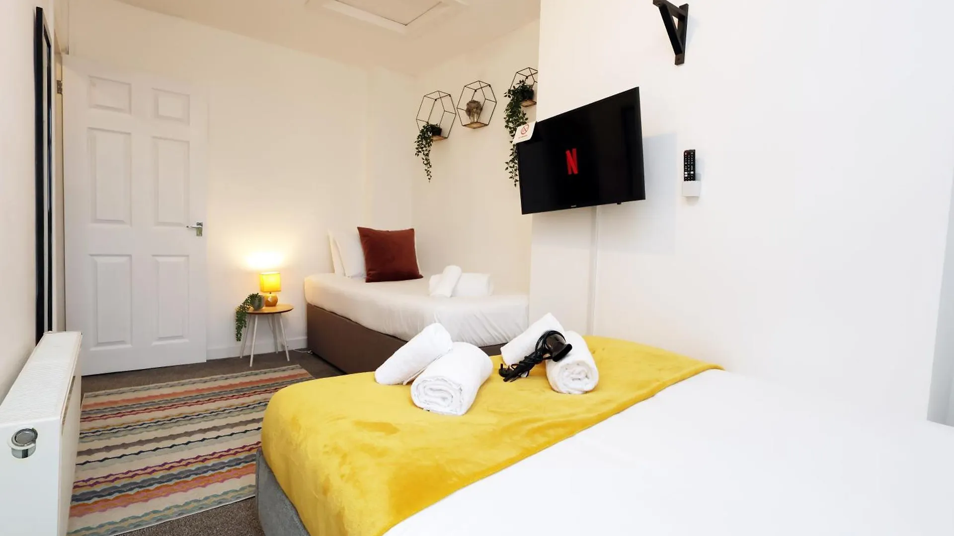 Holiday home City, Sleeps 5, Tv Every Room Swansea United Kingdom